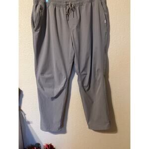 L.L. Bean means lightweight joggers/pants